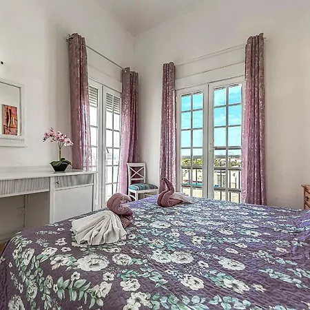 Astonishing Chalet With Huge Terrace شاليه *