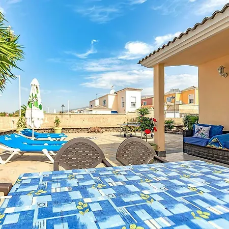 Astonishing Chalet With Huge Terrace شاليه *